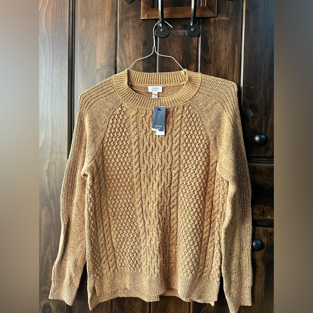 Crown & Ivy Women’s Sweater // Size Small